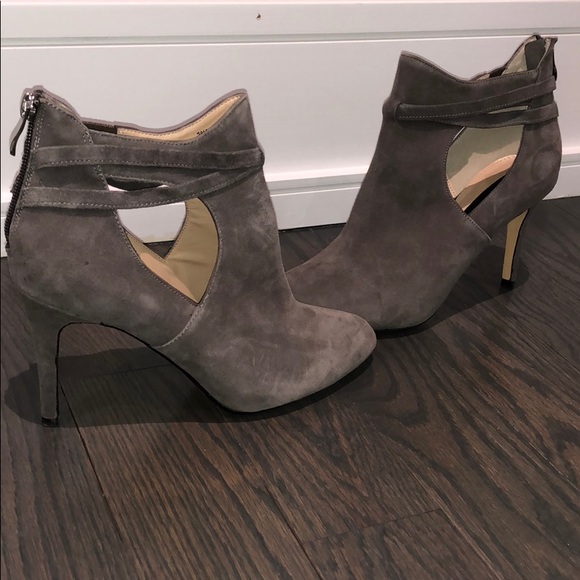 Gently Used Gorgeous Sued High Heels - Picture 4 of 6